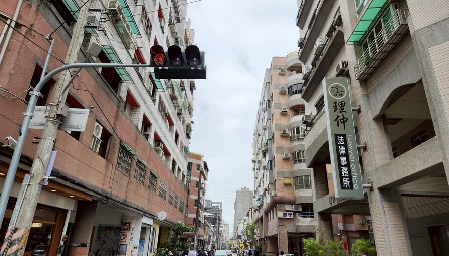 台灣房價這麼高，是因為社宅太少？還是我們根本不想便宜？