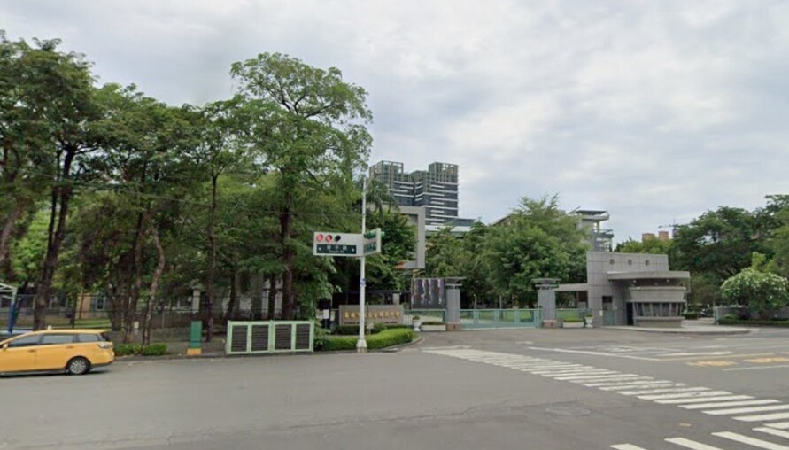 舊左營國中校地變清大高雄分部！周圍房價已站5字頭，高樓層小宅飆6字頭