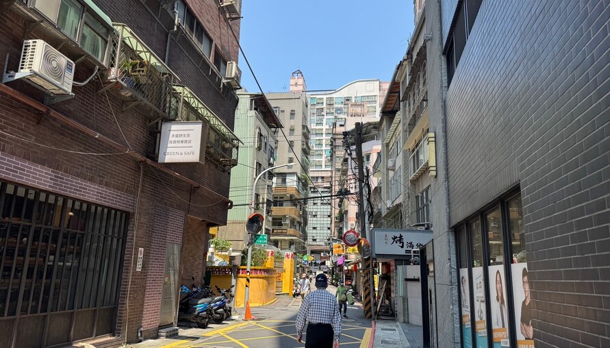 老屋都更「只聞樓梯響」？蛋黃區都更難整合，蛋白區都更沒建商想來