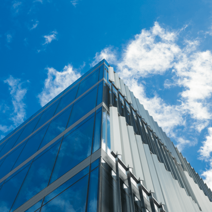 房市「軟著陸」開頭？央行喊話建商讓利，2026 下半年撿甜甜價的議價 3 招