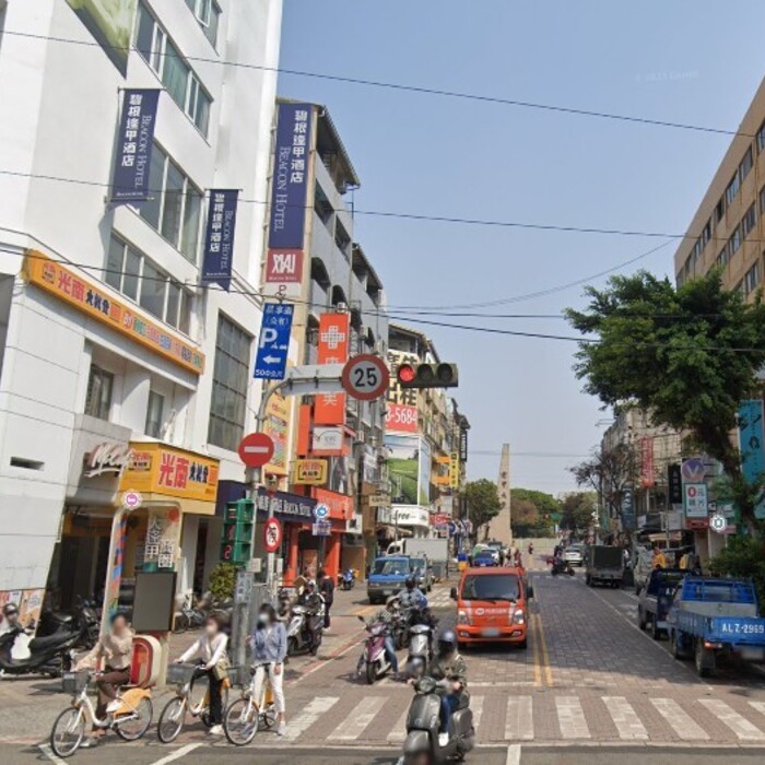 逢甲商圈爆倒店潮！20間店面空租 住宅卻衝破40萬天價 專家揭『商圈震盪』內幕