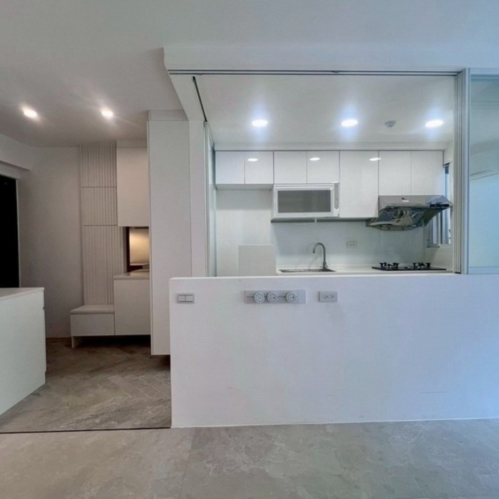 白淨簡約語彙 打造明亮寬敞收納宅│現代風│22坪