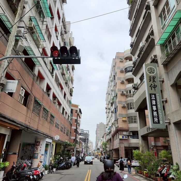 台灣房價這麼高，是因為社宅太少？還是我們根本不想便宜？